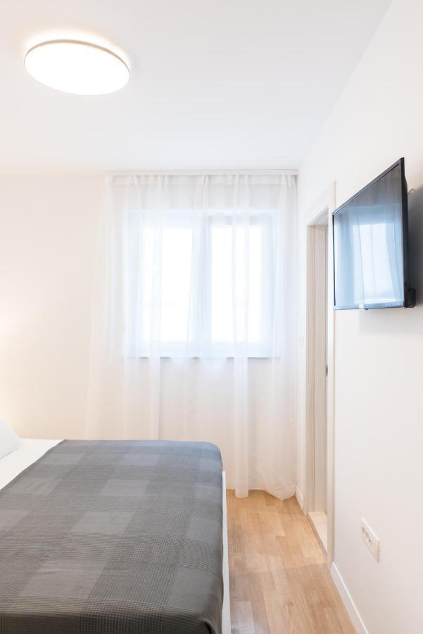 Lion'S Beach Starlight Apartment โปดสตรานา ภายนอก รูปภาพ